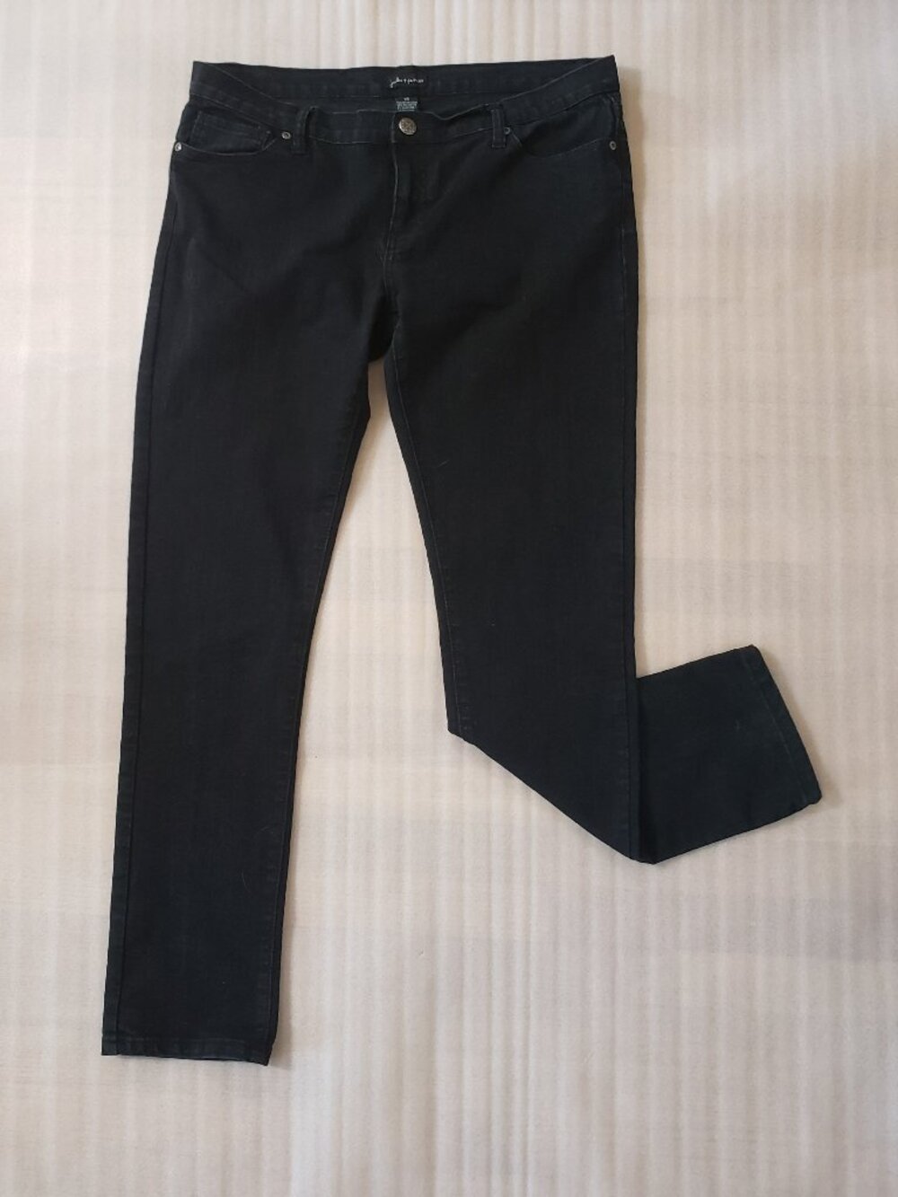 Jules and James Black Women's Straight Leg Jeans - Olive style size 14